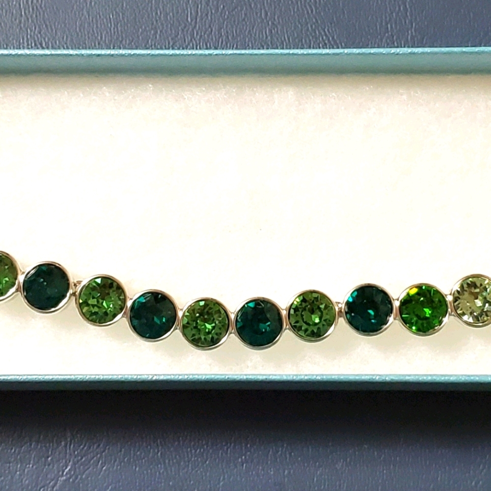 Green Glimmer Necklace